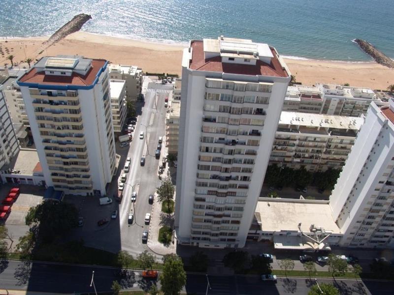 Torres Mira Praia By Garvetur Quarteira Extérieur photo